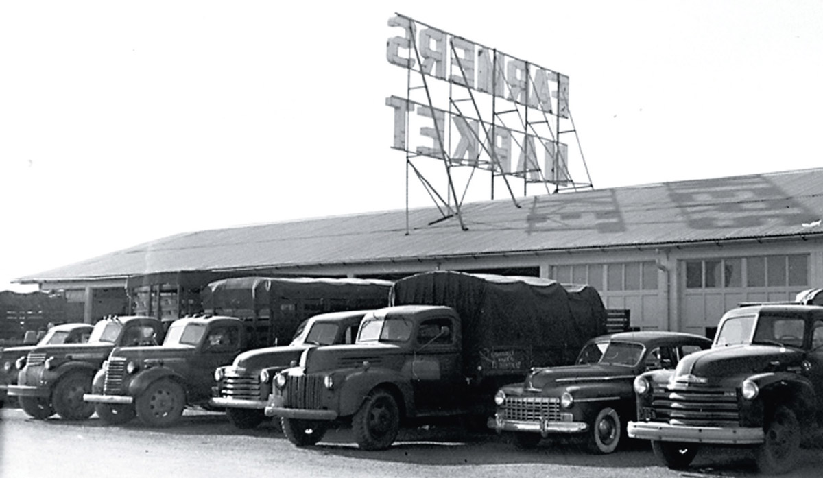 historical photo of Trenton Farmers Market