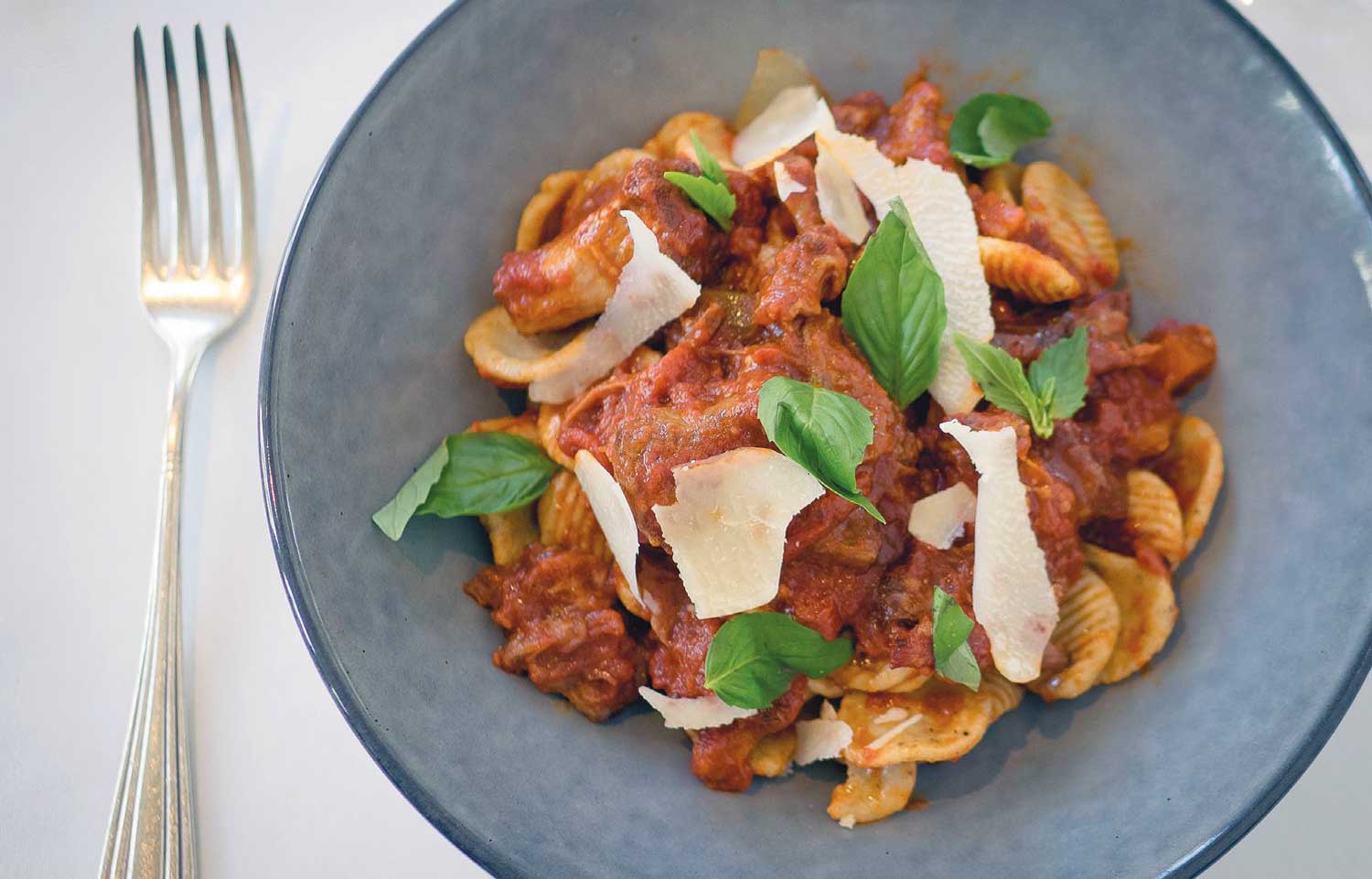 Oxtail Stew with Tomatoes and Bacon 